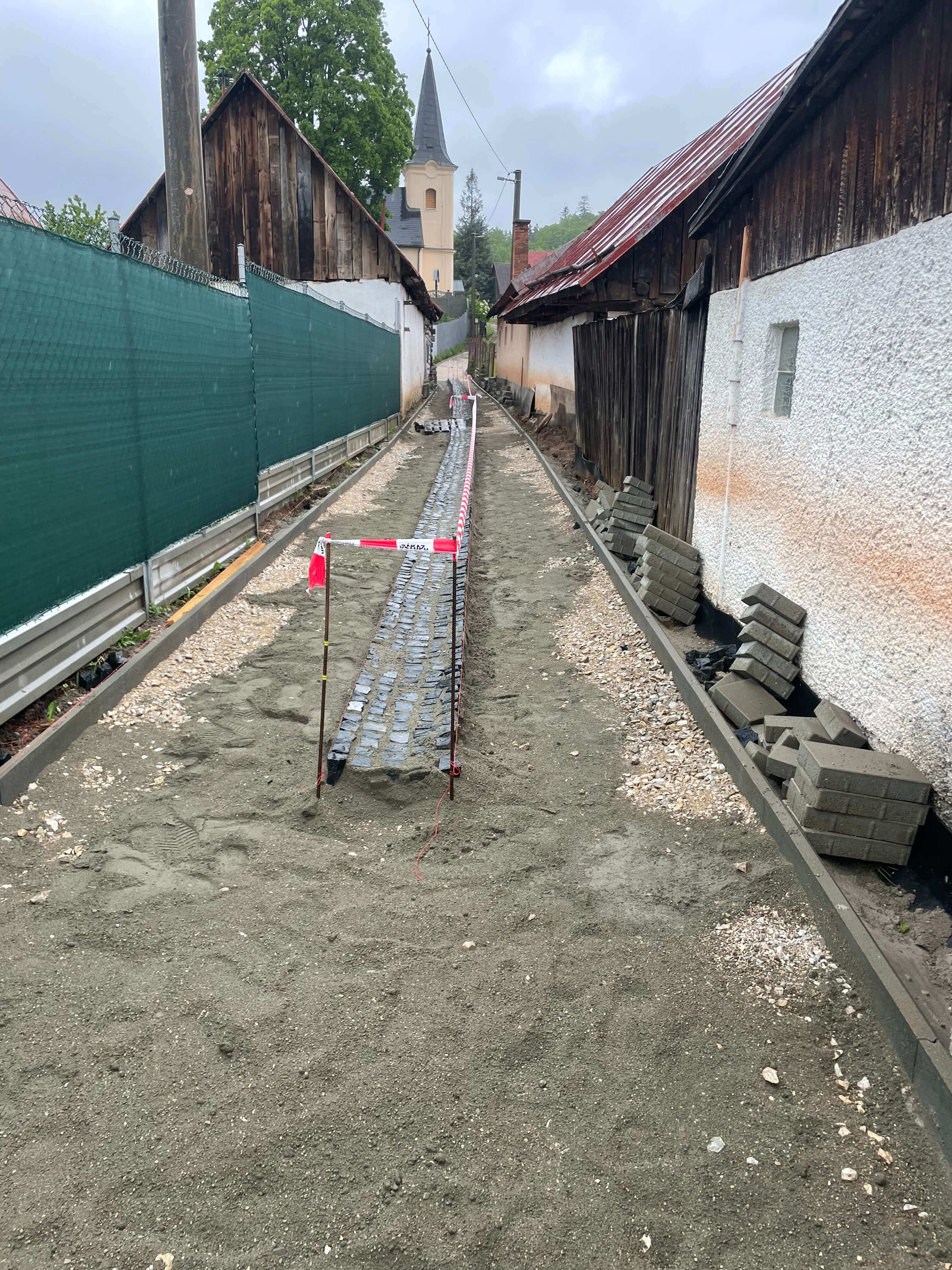 Chodník Poráč – terénne úpravy